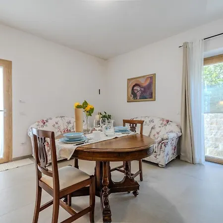 Διαμέρισμα La Posta Stylish - Relaxation & Privacy In